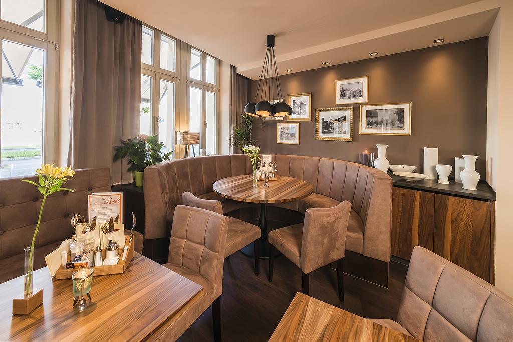 Hotel Alekto Фрайберг Екстериор снимка