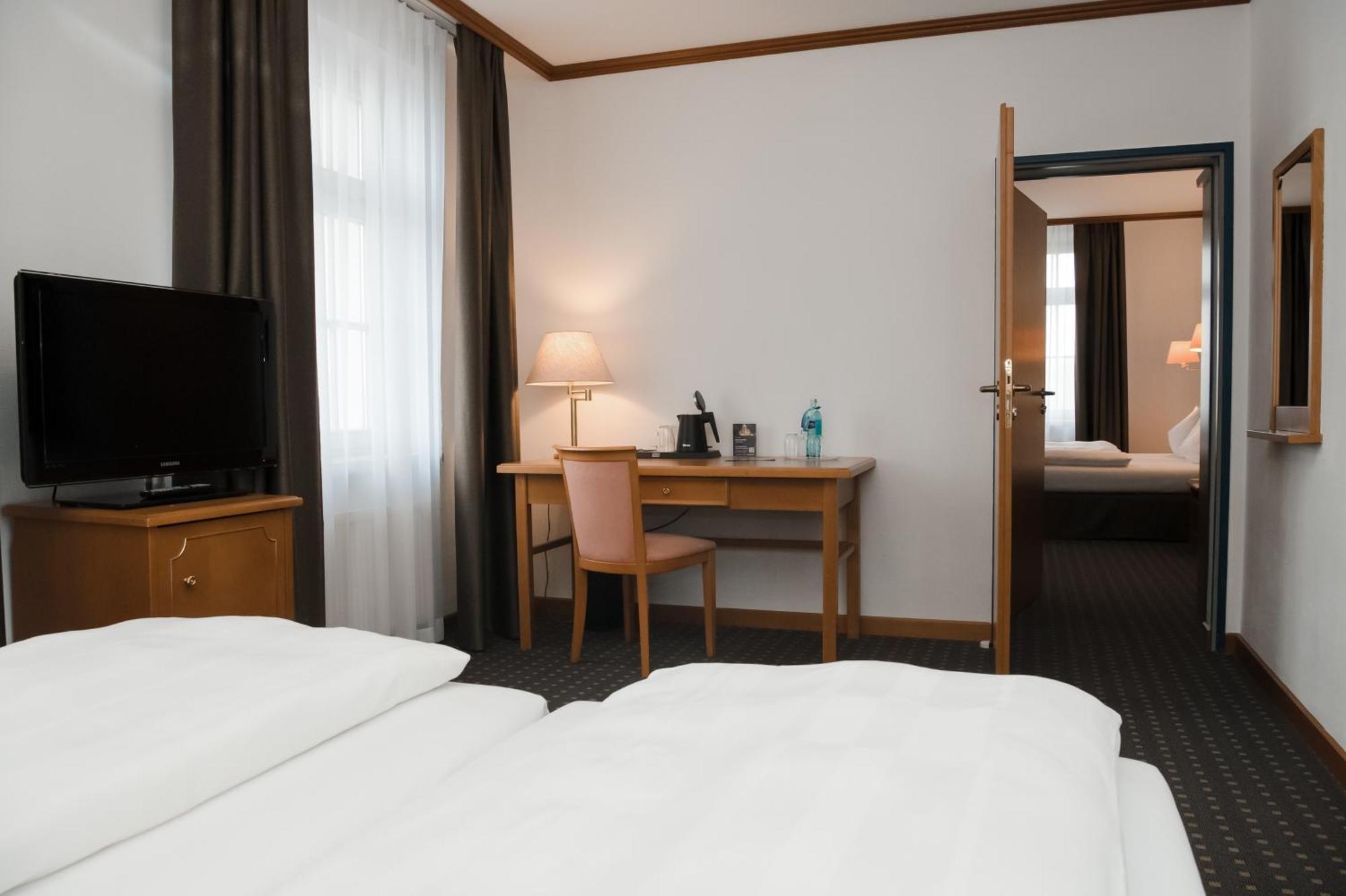Hotel Alekto Фрайберг Екстериор снимка