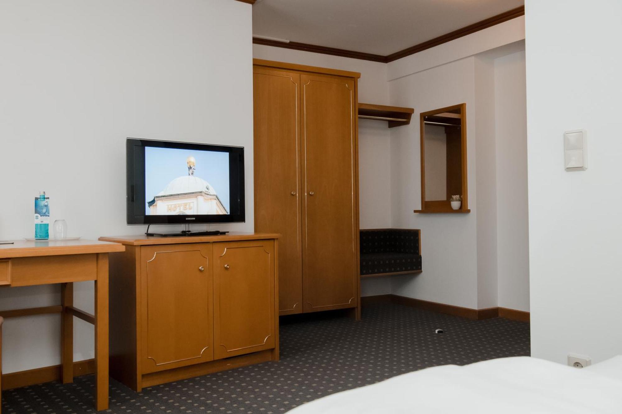 Hotel Alekto Фрайберг Екстериор снимка
