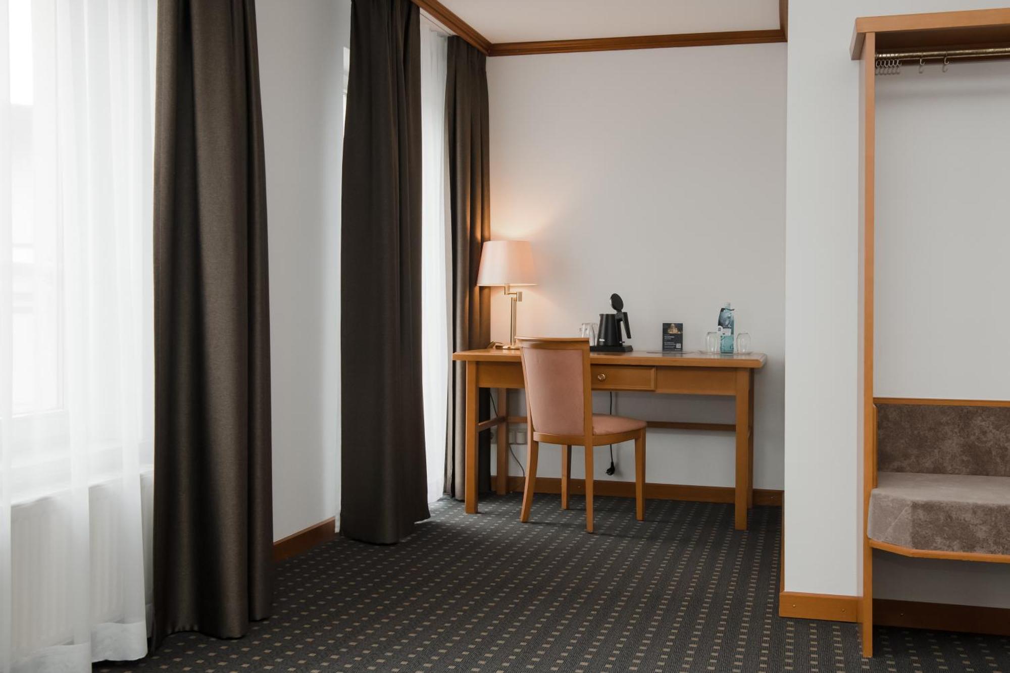 Hotel Alekto Фрайберг Екстериор снимка