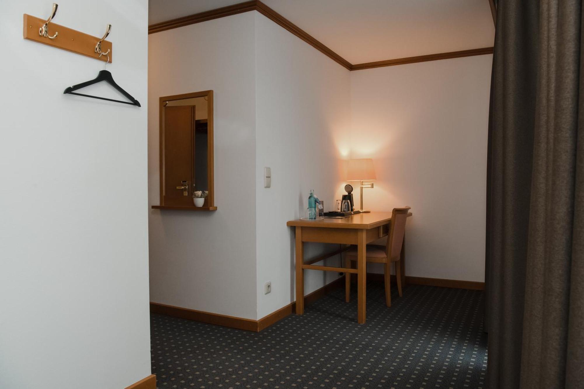 Hotel Alekto Фрайберг Екстериор снимка