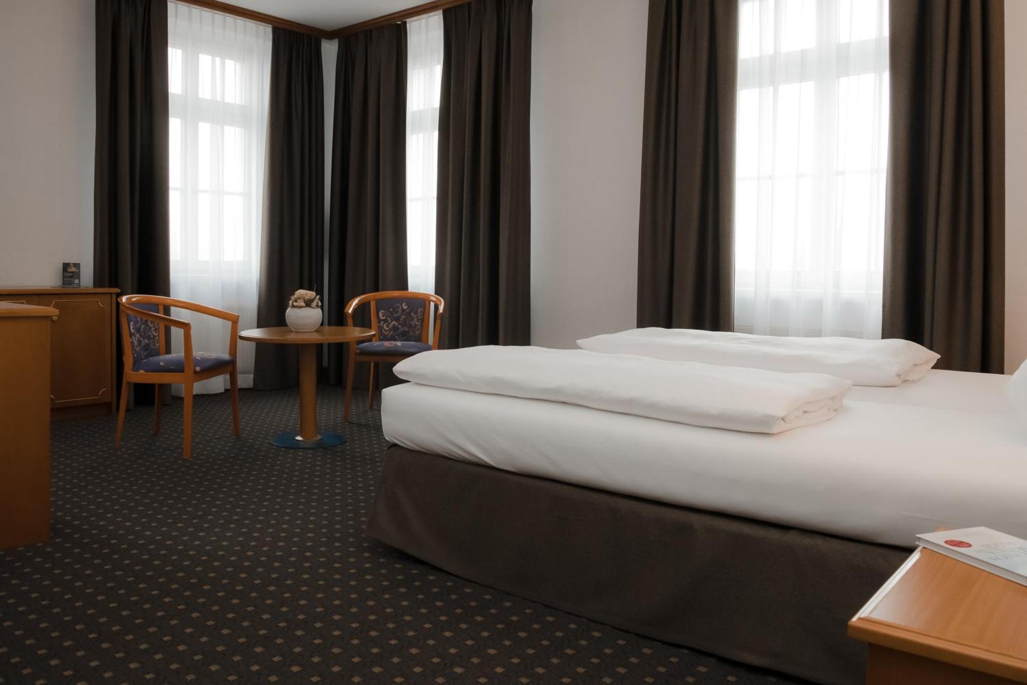 Hotel Alekto Фрайберг Екстериор снимка